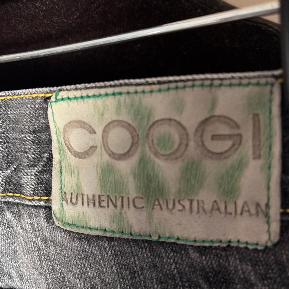 COOGI Y2K Vintage Authentic Black Denim Shorts with Multicolor Stitching Sz 36W - Picture 6 of 8